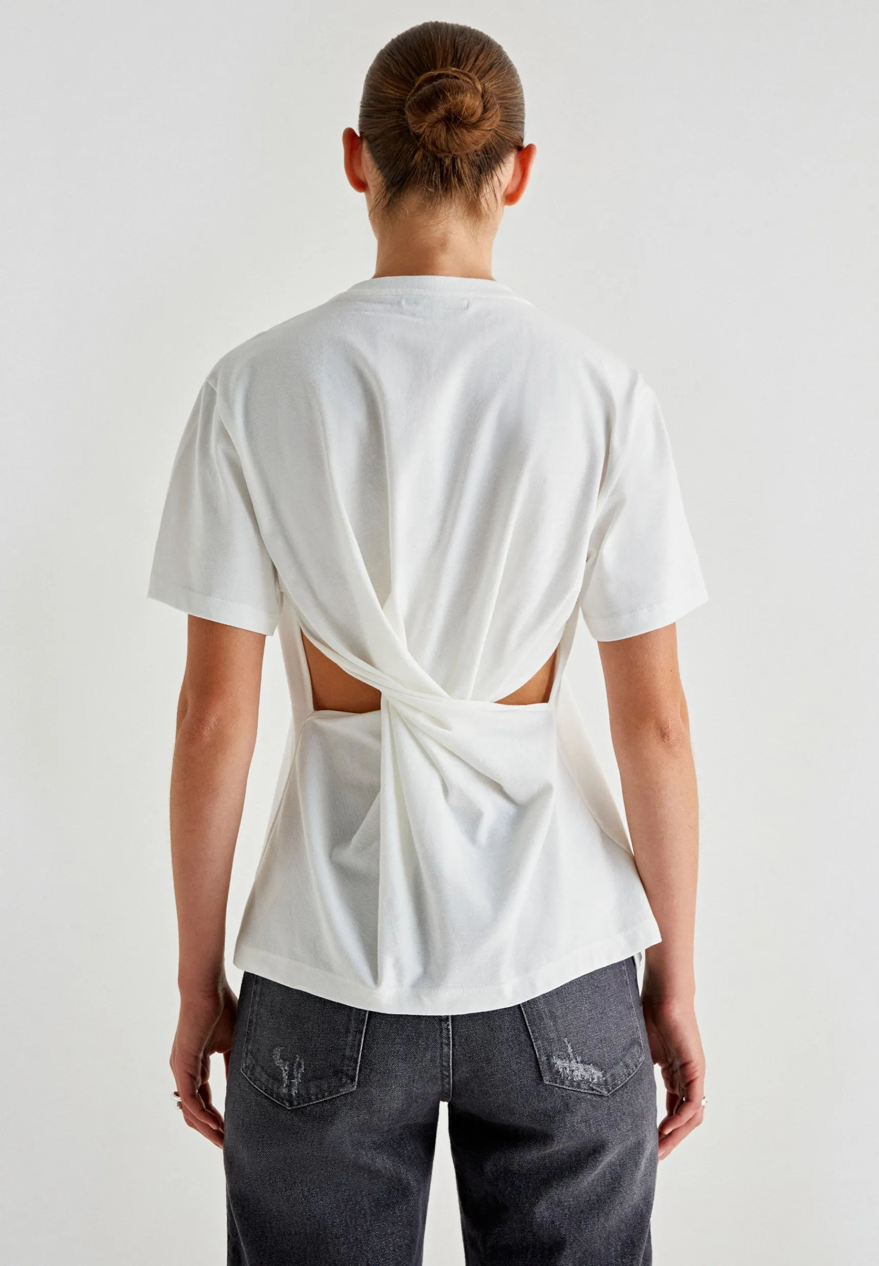 Scalpers T-shirts & Tops | BACK KNOT T-SHIRT