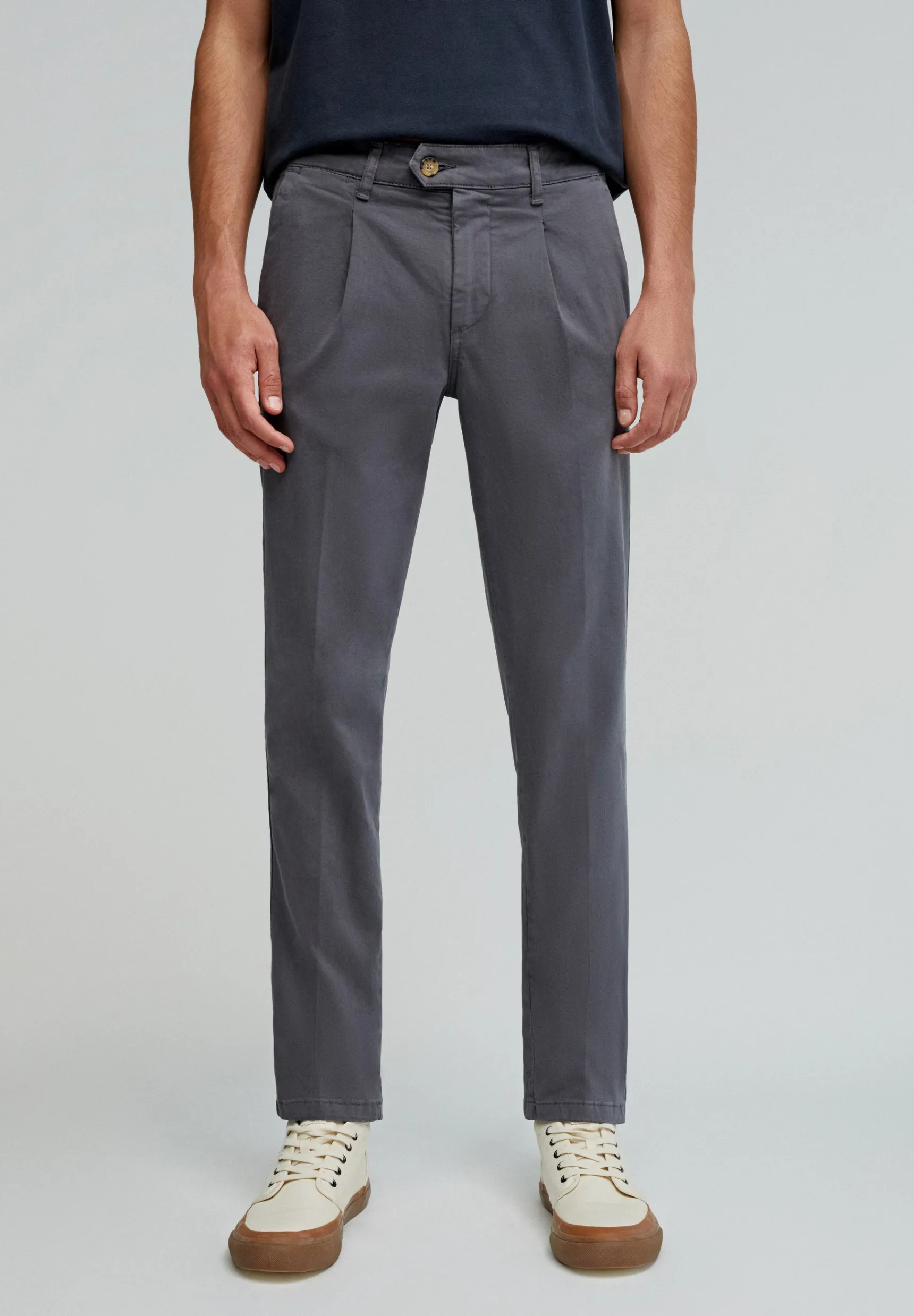 Scalpers Trousers | CHINO TROUSERS WITH DARTS