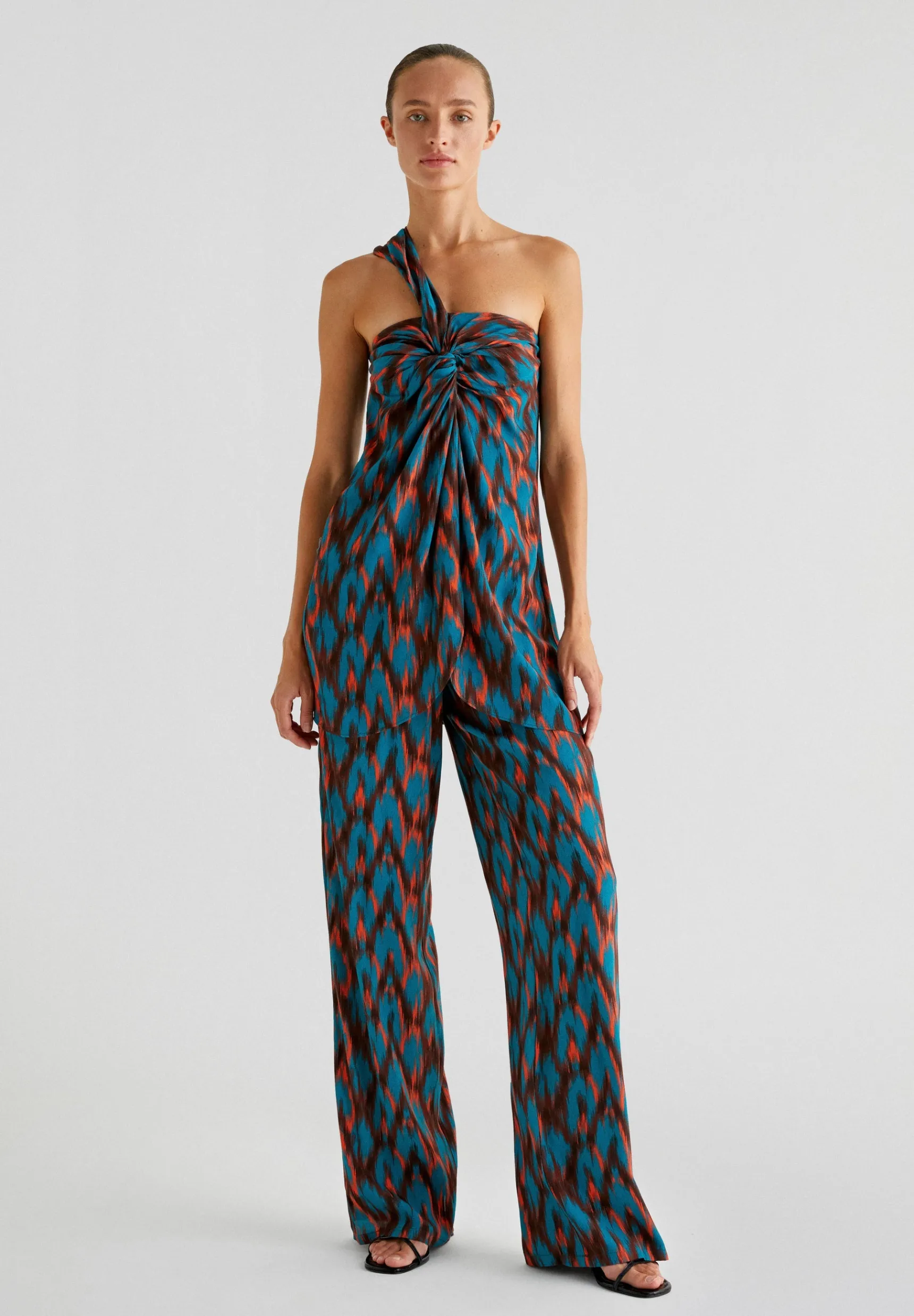 Scalpers Total Look | Trousers | FLOWING GATHERED TROUSERS