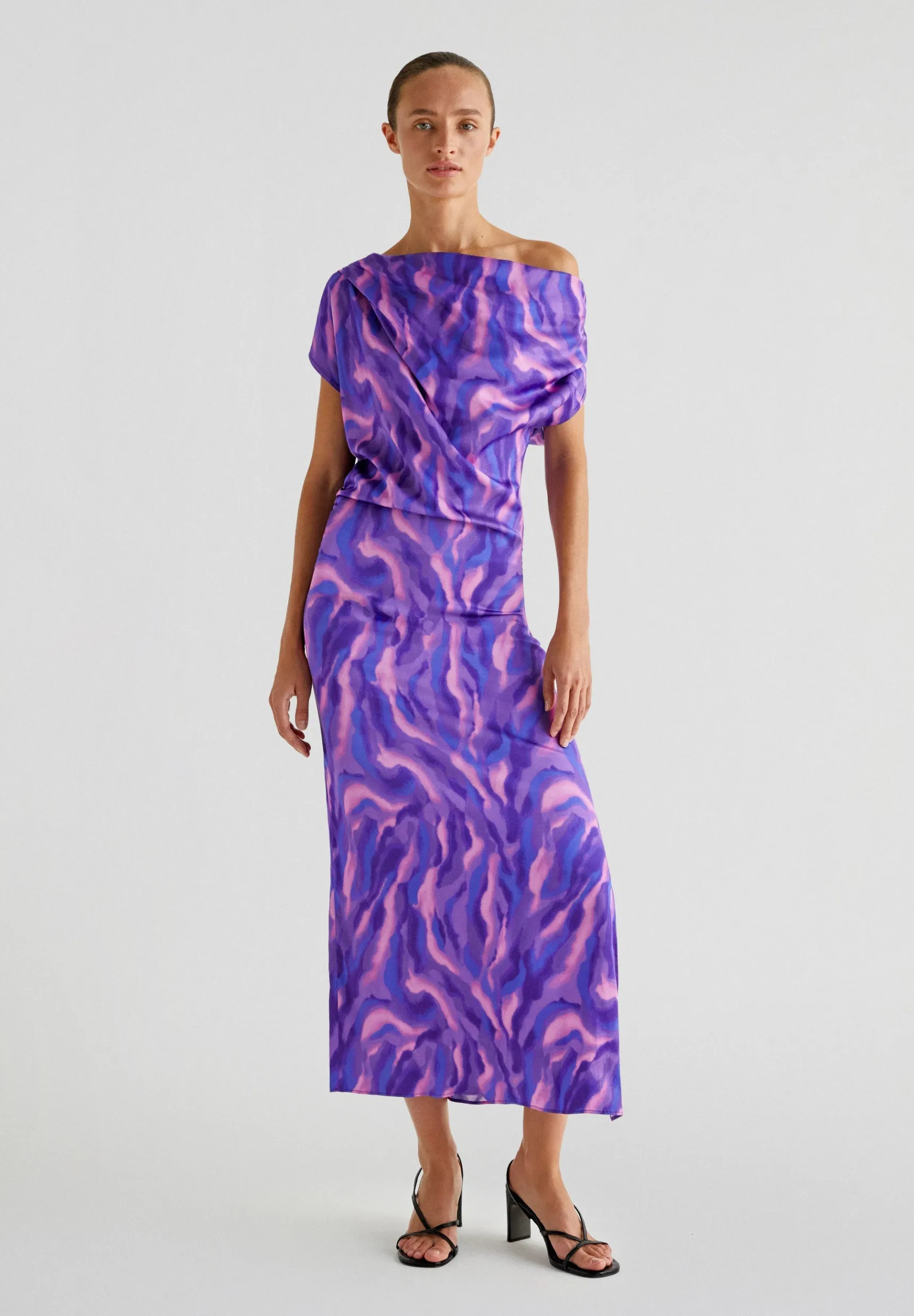 Scalpers Total Look | Dresses & Jumpsuits | PRINTED ASYMMETRIC NECKLINE DRESS