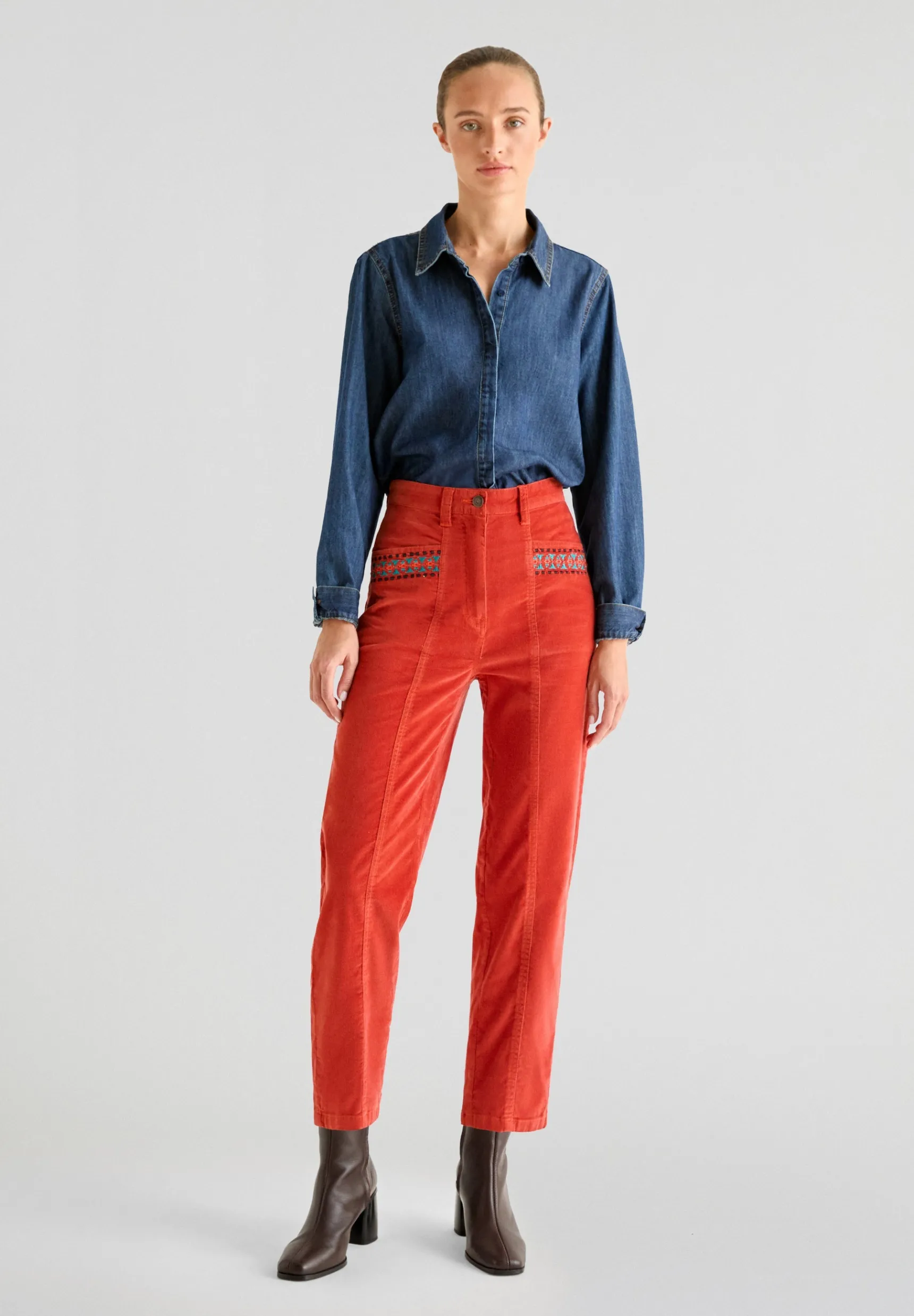 Scalpers Trousers | VELVET CHINO EMB PANT